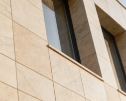 耐磨陶瓷胶成为解决户外幕墙防护的关键材料