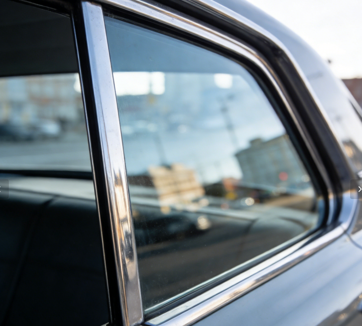 高弹性智联胶黏剂适配车窗边缘稳固安装