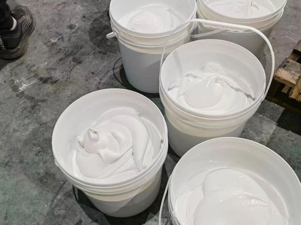 耐磨陶瓷胶用于螺旋输送器表面粘贴耐磨陶瓷