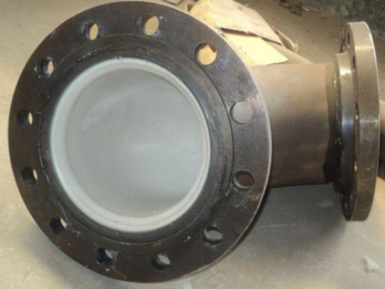 氧化铝耐磨陶瓷板在弯头管件中的效能分析与性能评估