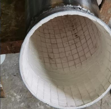 氧化铝耐磨陶瓷对烟风管道抗腐蚀与耐磨防护作用分析