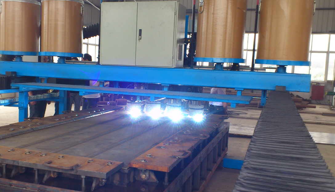 堆焊耐磨钢板在矿山球磨机中应用