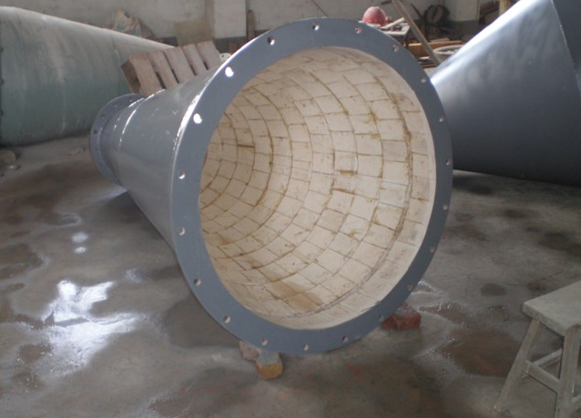 耐磨陶瓷弯头在管道转弯磨损中的应用