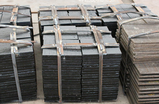 关于堆焊耐磨钢板的表面处理及修补方法