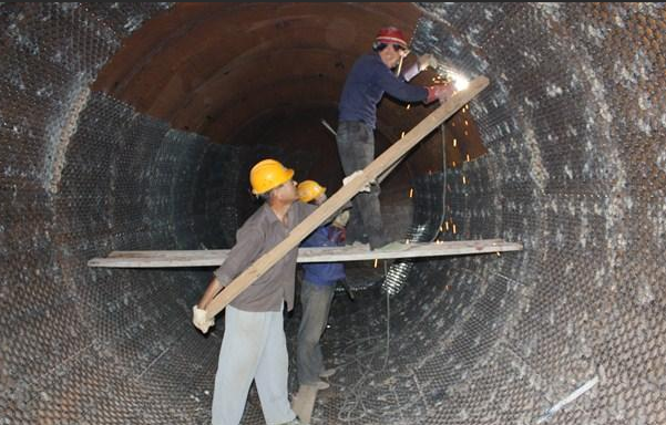 耐磨陶瓷焊接工艺在管道弯头中的应用与实践